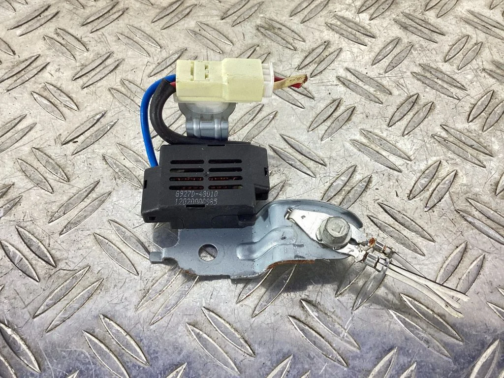 Aerial antenna amplifier – Lexus RX III (2008-2015)