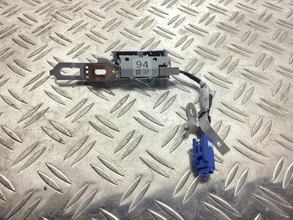 Antenni võimendi – Lexus NX (2014-2021)