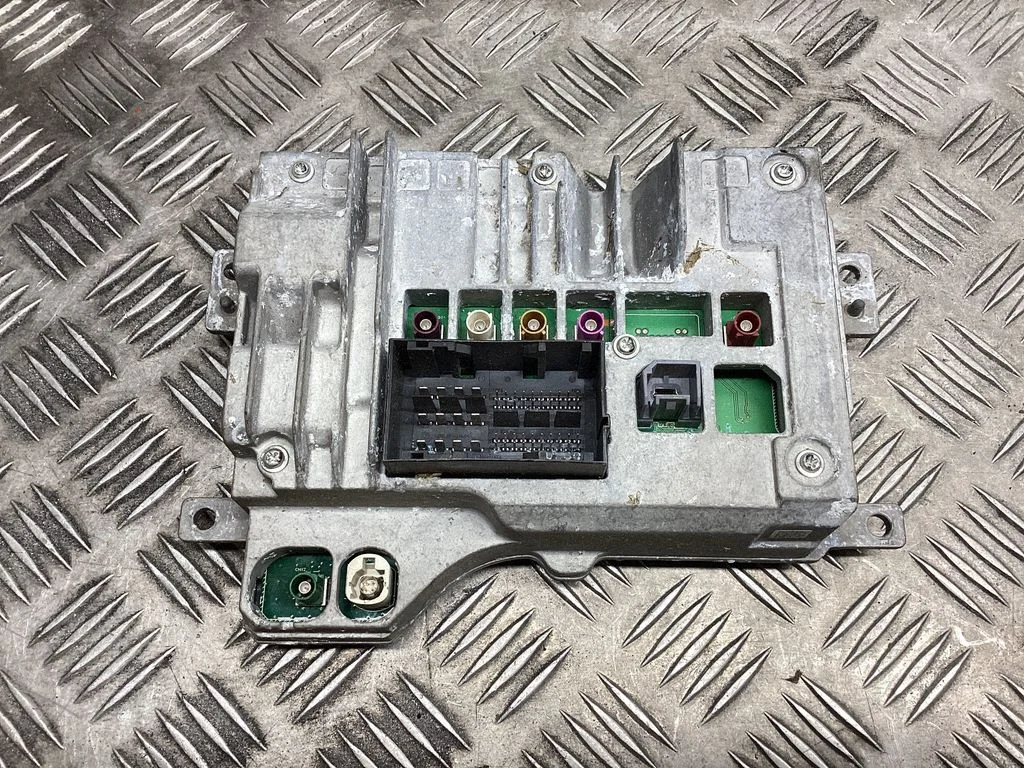 Sound amplifier – Ram 1500 DT (2018-)
