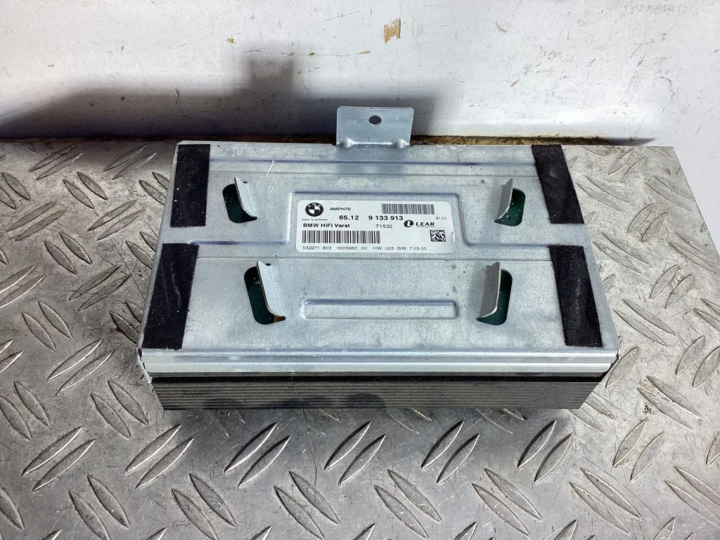 Sound amplifier – BMW X5 E70 (2006-2013)