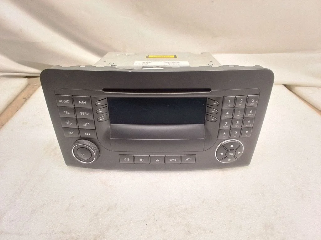 Raadio / CD/DVD-mängija / navigatsioon – Mercedes-Benz ML-klass W164 (2005-2011)