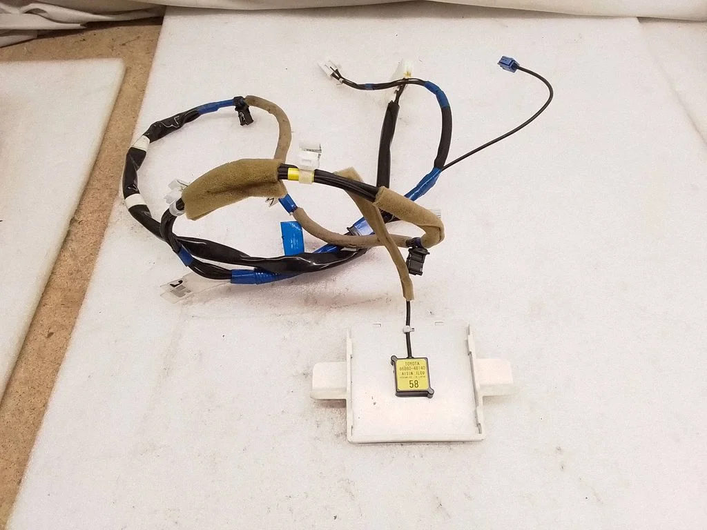 Aerial antenna amplifier – Lexus RX III (2008-2015)