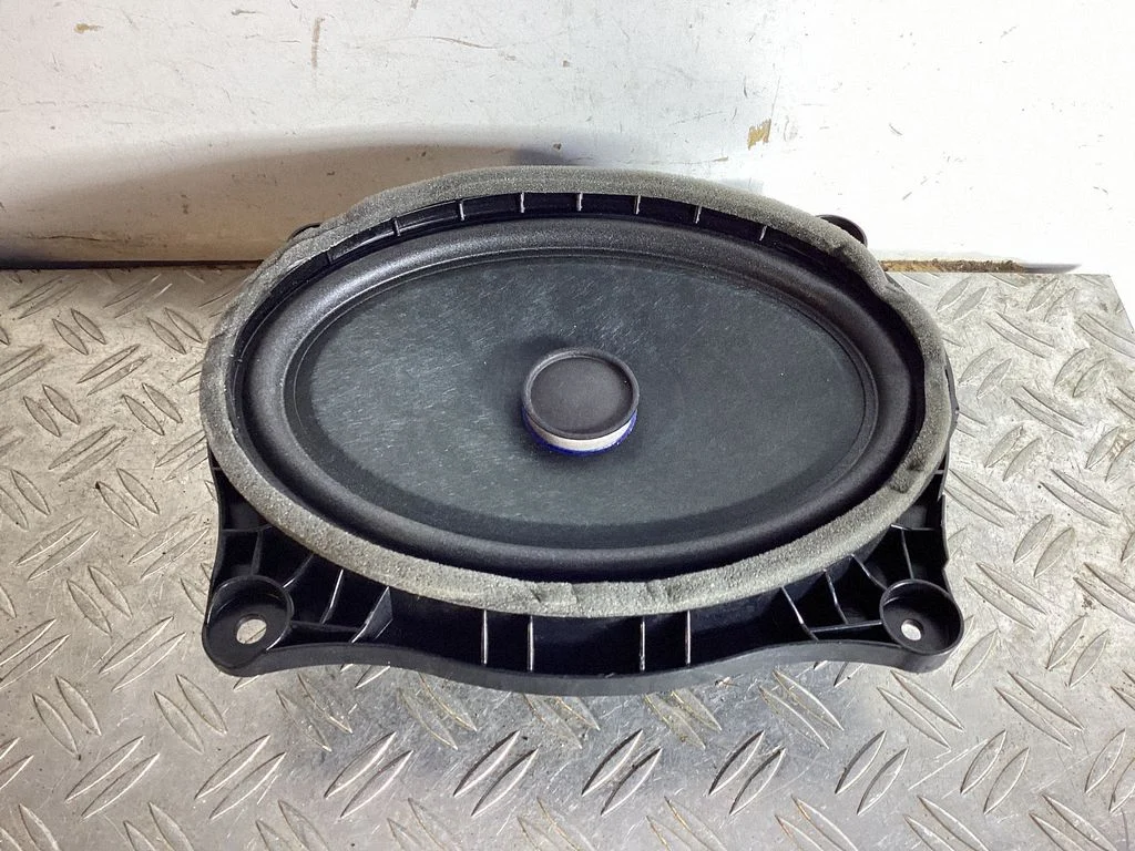 Front door speaker – Lexus GS 250 350 300H 450H (2013-)
