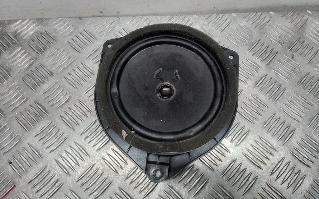 Front door speaker – Lexus NX (2014-2021)
