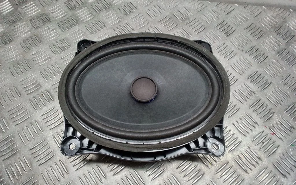 Front door speaker – Lexus RX 450H (2016-)