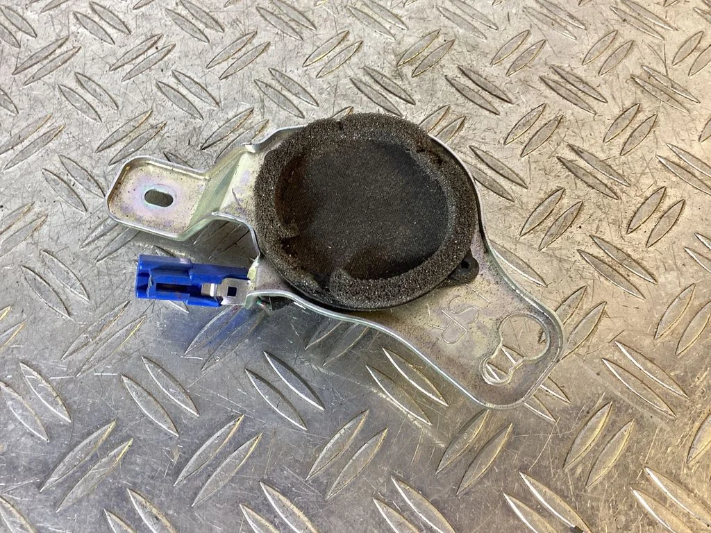 Front door speaker – Lexus IS III XE30 (2013-2020)
