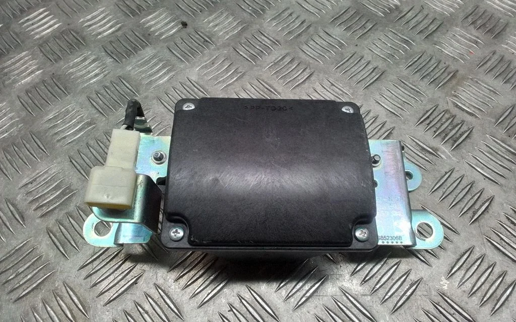 Panel speaker – Lexus NX (2014-2021)