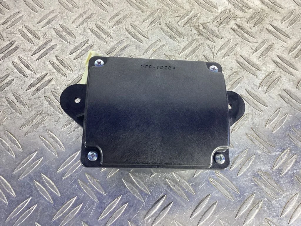 Panel speaker – Lexus RC (2014-)