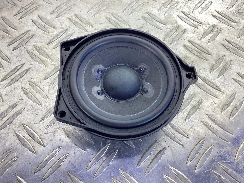 Panel speaker – Mercedes-Benz GLC-Class C253 (2016-)