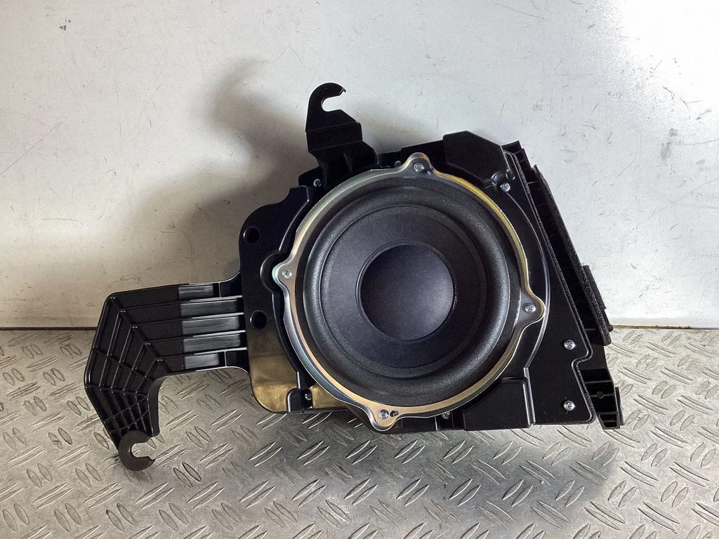 Subwoofer speaker – Lexus NX (2021-)