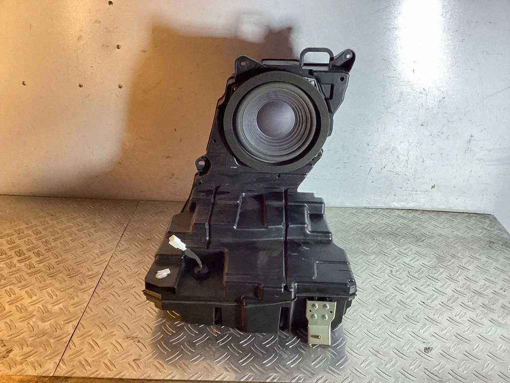 Subwoofer speaker – Lexus RX 450H (2016-)