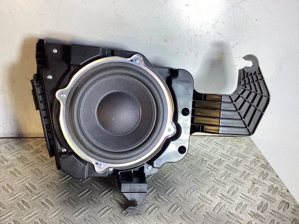 Subwoofer speaker – Lexus NX (2021-)