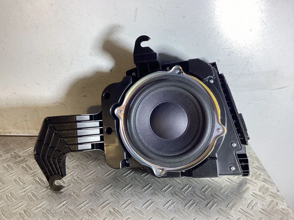 Subwoofer speaker – Lexus NX (2021-)