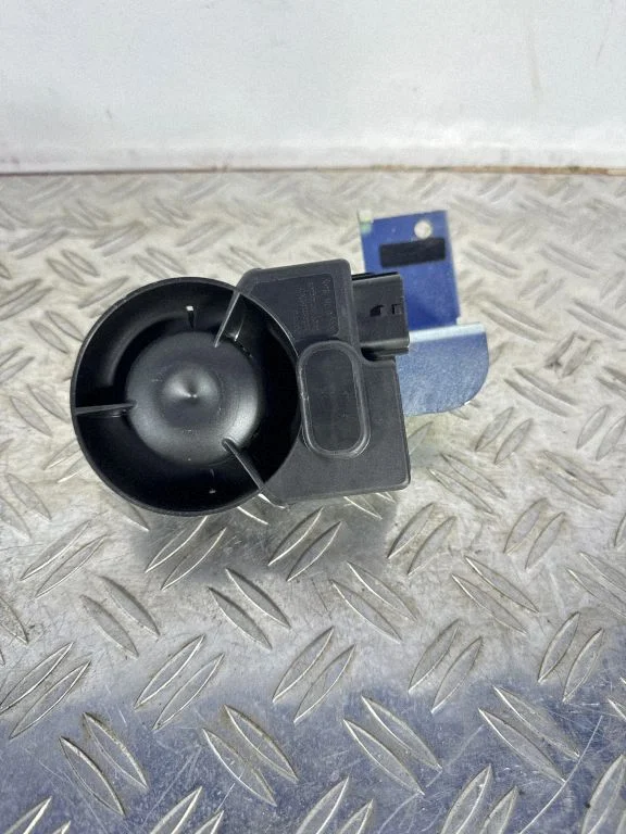 Alarm system siren