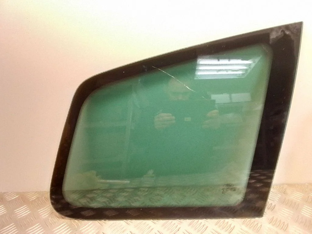 Rear side window – Ford C-MAX II (2010-2019)