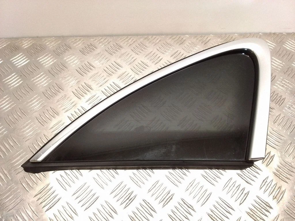 Rear side window – Porsche Macan (95B) (2014-2018)