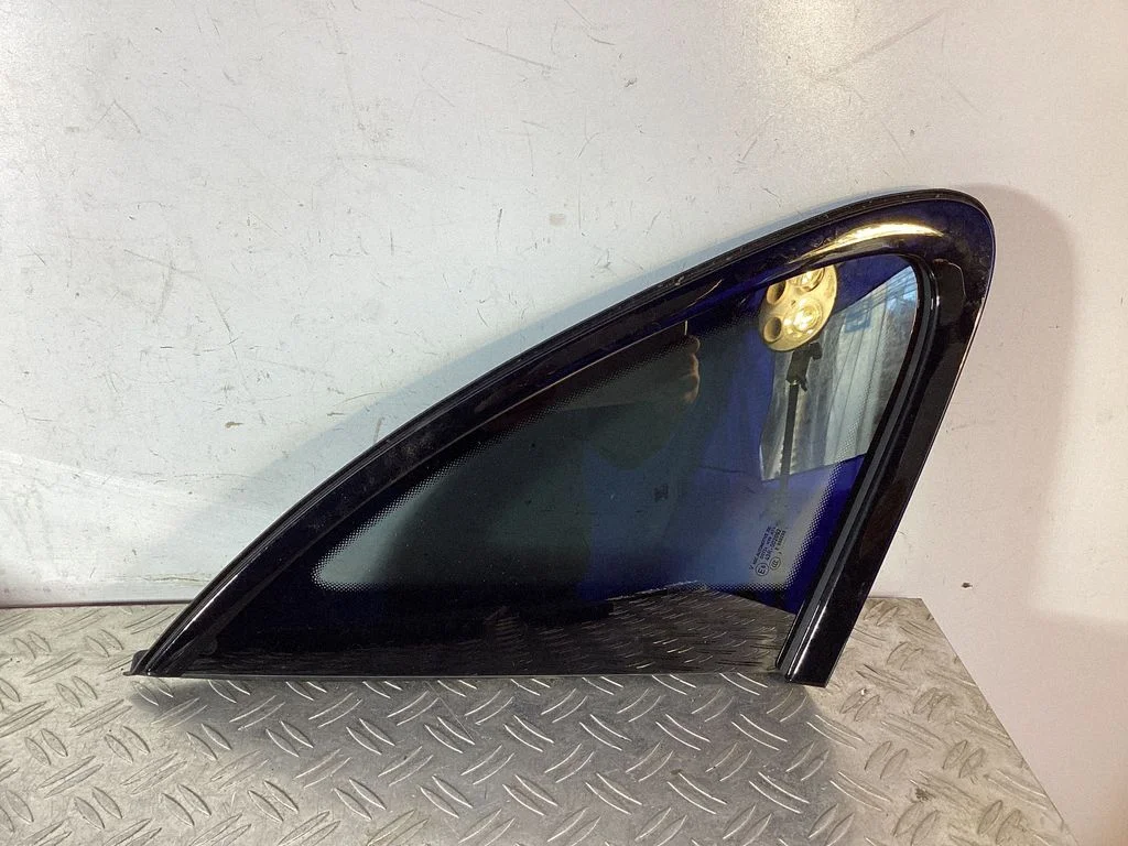 Rear side window – Toyota RAV 4 (XA50) (2018-)
