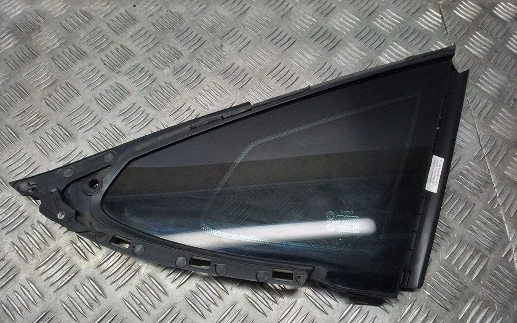 Rear side window – Tesla Model S (2012-)