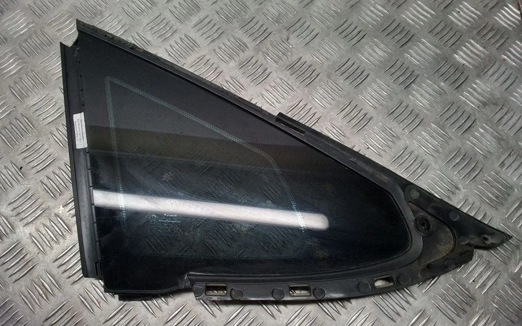 Rear side window – Tesla Model S (2012-)
