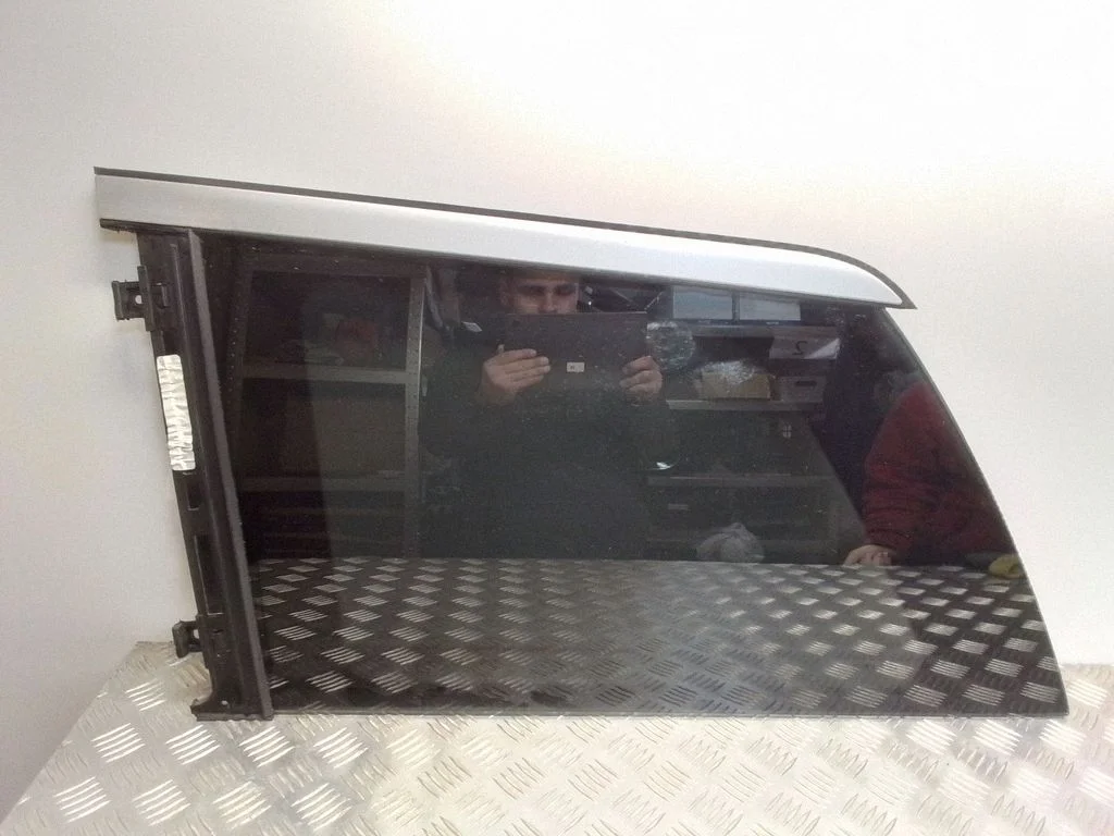 Rear side window – Mercedes-Benz GL-Class X164 (2006-2012)