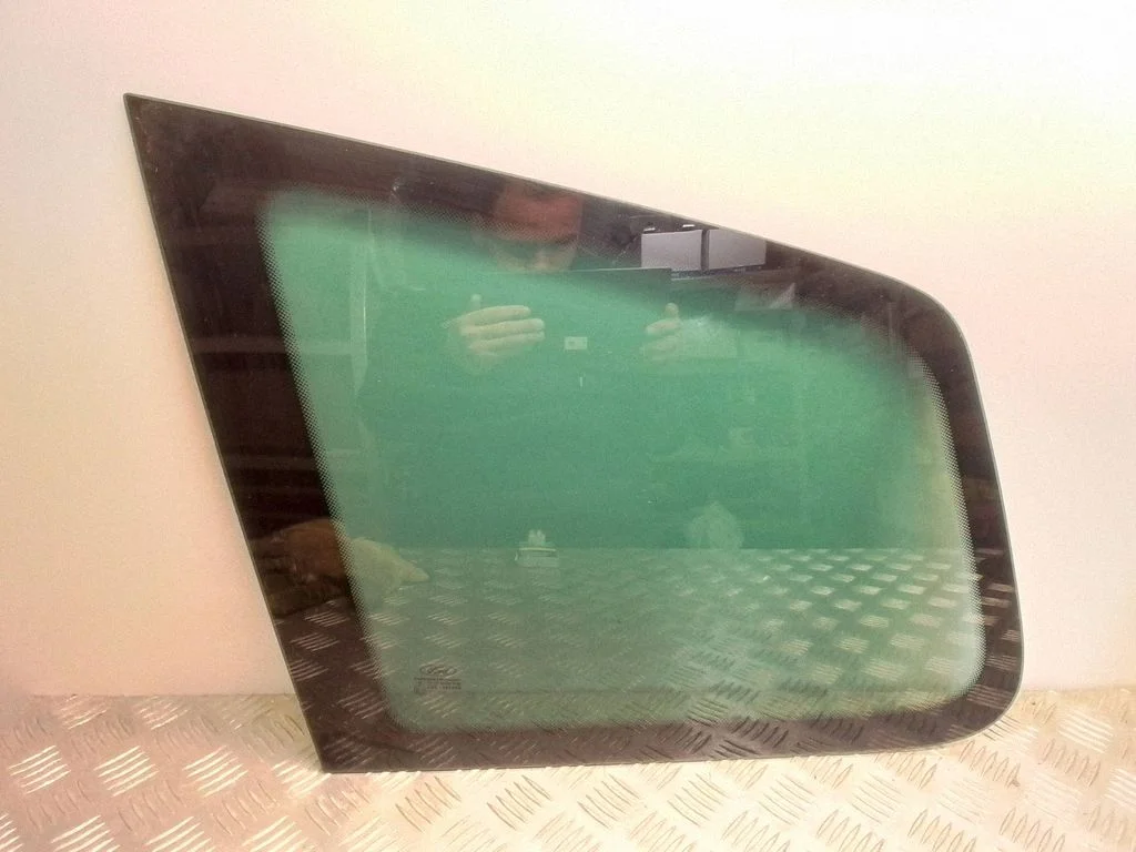 Rear side window – Ford C-MAX II (2010-2019)