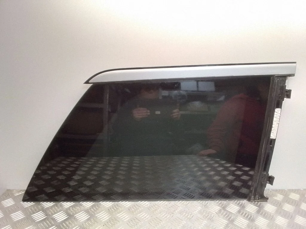 Rear side window – Mercedes-Benz GL-Class X164 (2006-2012)