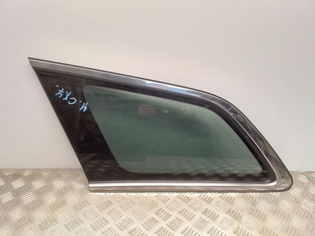 Rear side window