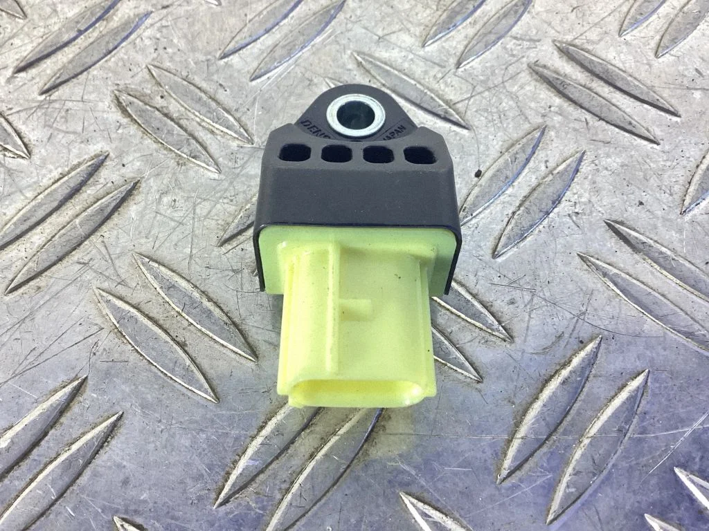 Airbag deployment crash/impact sensor 8983112040