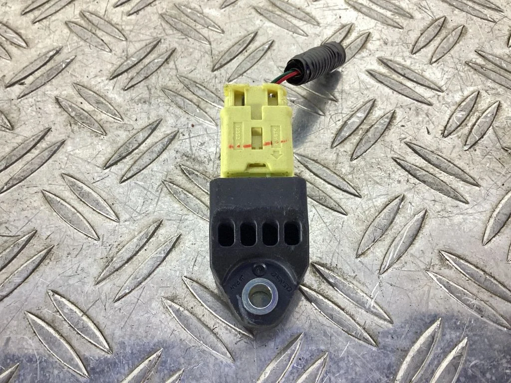 Airbag deployment crash/impact sensor – Toyota Prius (XW30) (2009-2015)