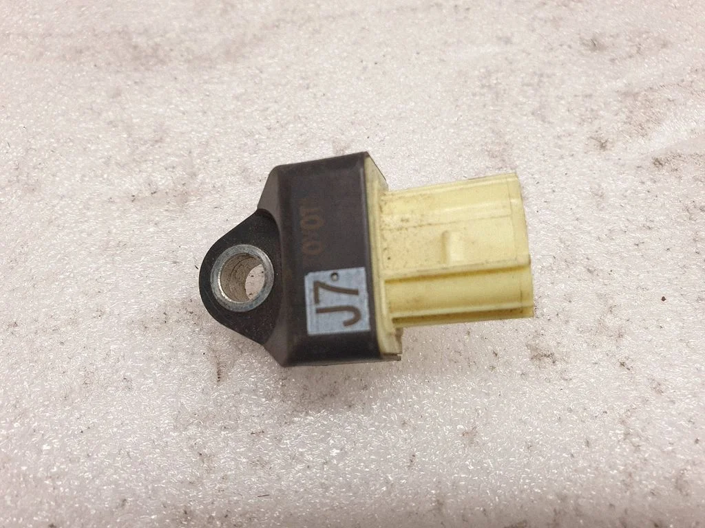 Airbag deployment crash/impact sensor – Lexus RX III (2008-2015)