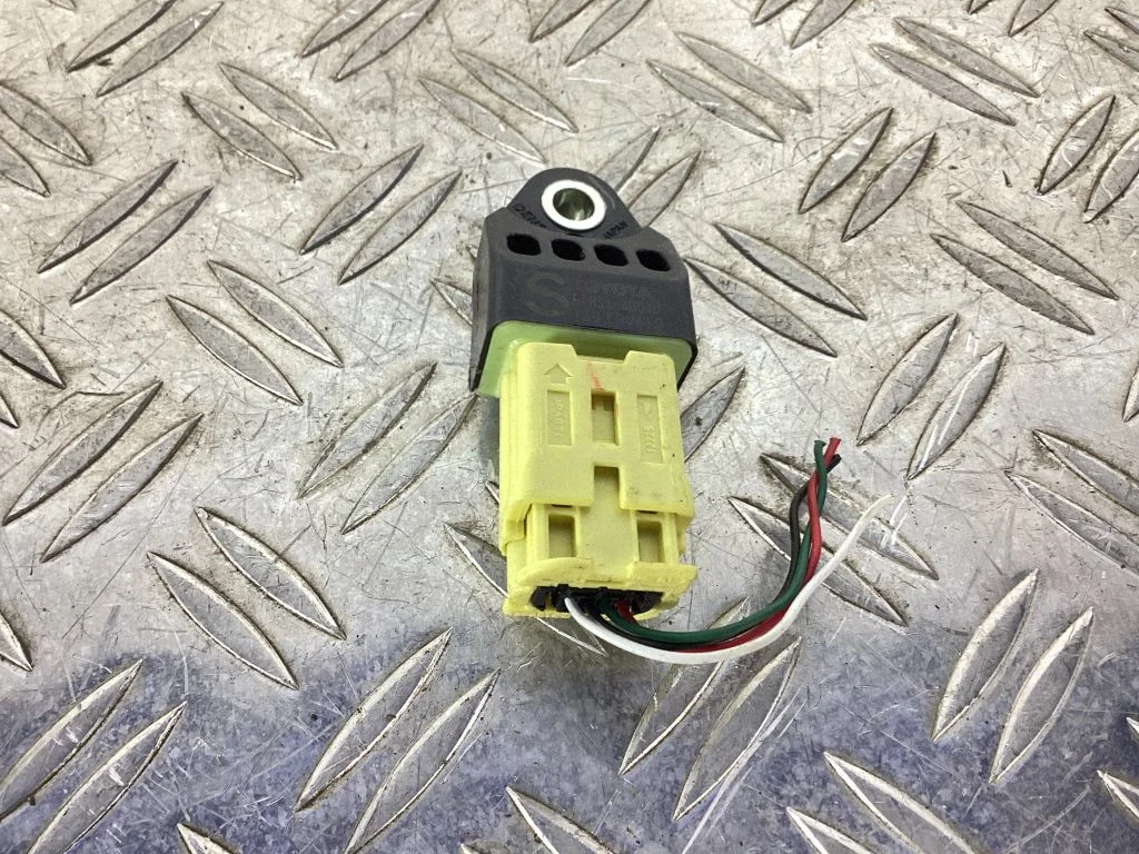 Airbag deployment crash/impact sensor – Lexus RX III (2008-2015)