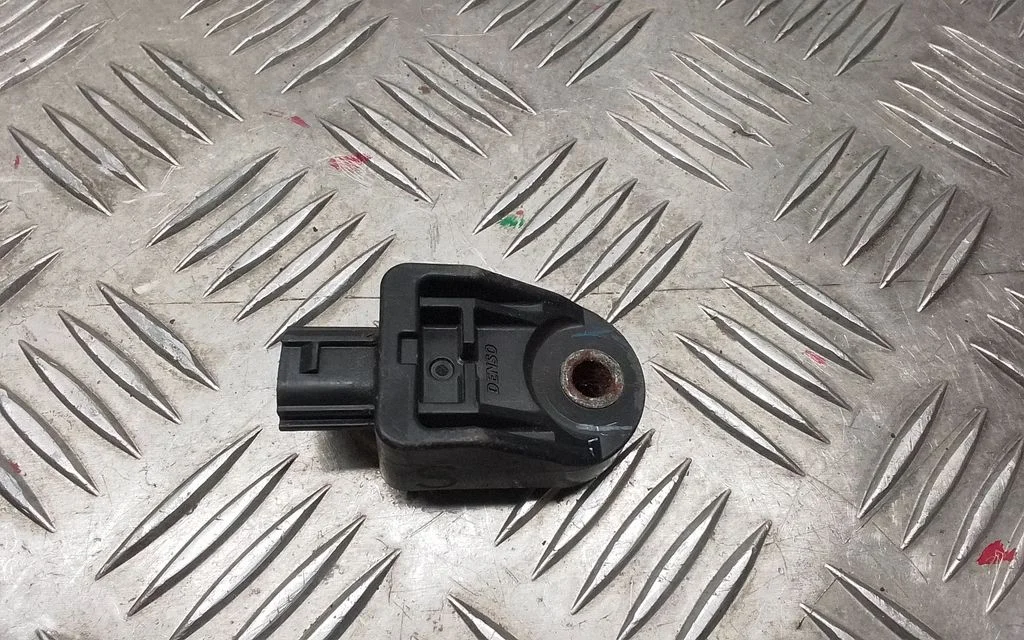 Airbag deployment crash/impact sensor – Toyota Land Cruiser (J200) (2008-)