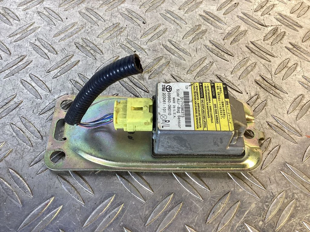 Airbag deployment crash/impact sensor – Lexus RX III (2008-2015)