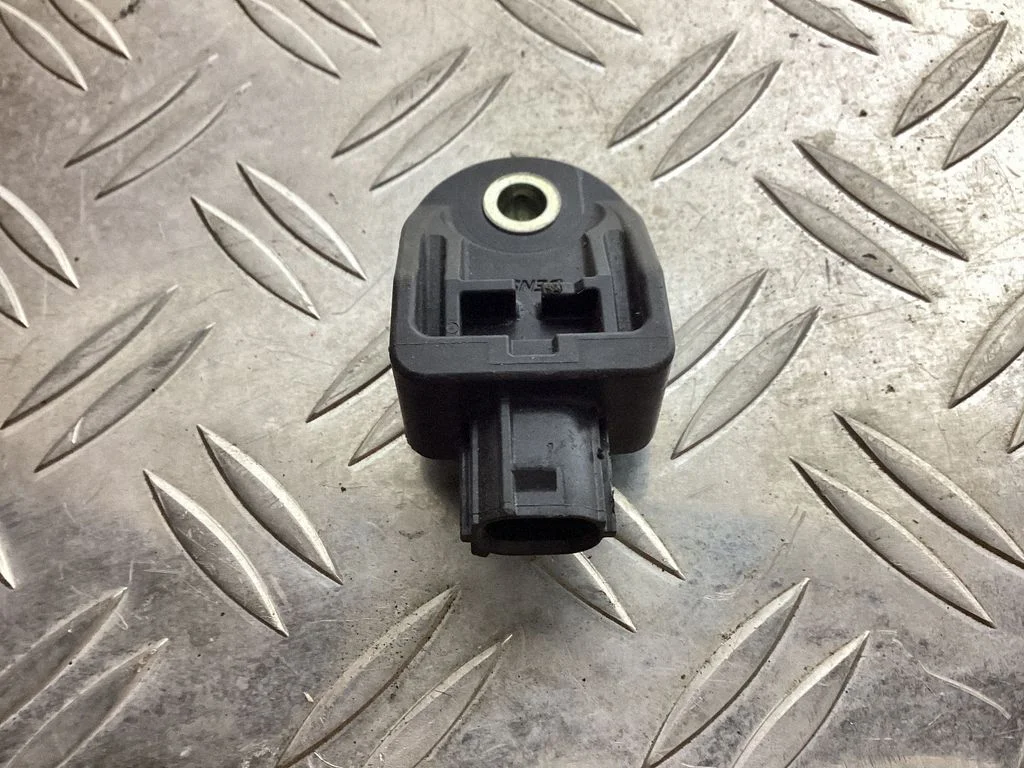 Airbag deployment crash/impact sensor – Toyota Prius (XW30) (2009-2015)