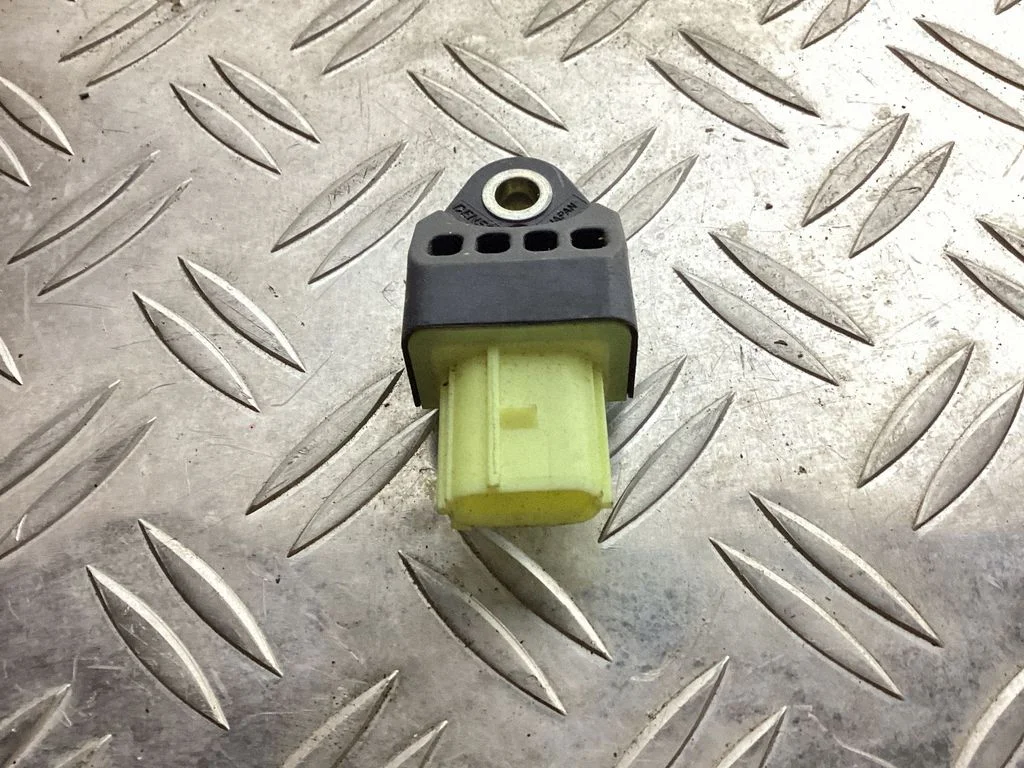 Airbag deployment crash/impact sensor – Toyota Land Cruiser (J150) (2009-)