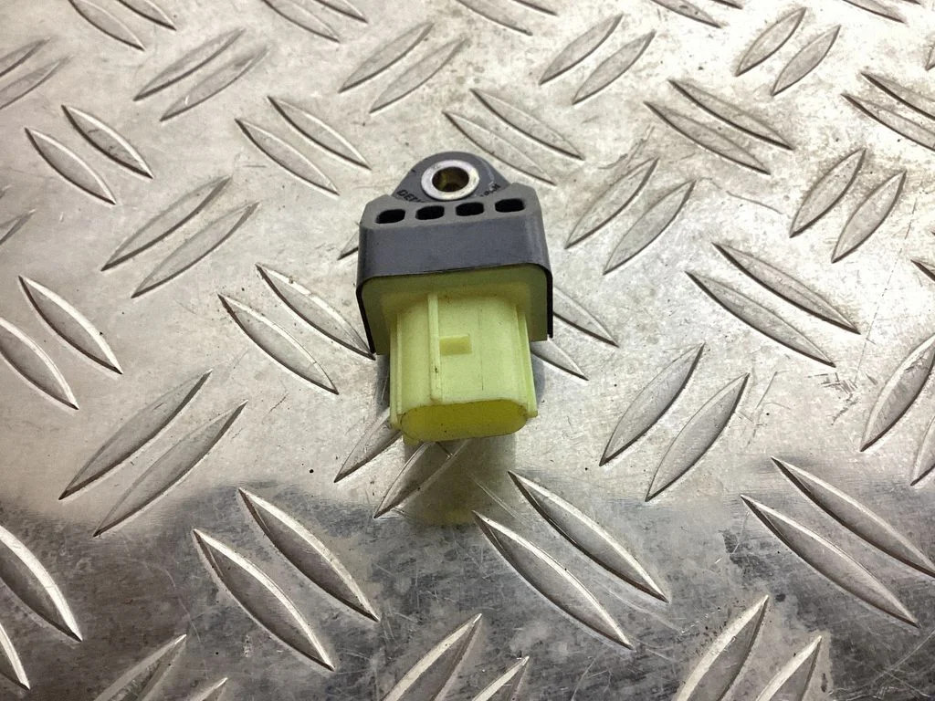 Airbag deployment crash/impact sensor – Toyota Land Cruiser (J150) (2009-)