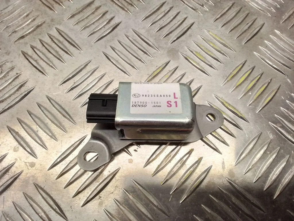 Airbag deployment crash/impact sensor – Subaru Forester SG (2006-2008)