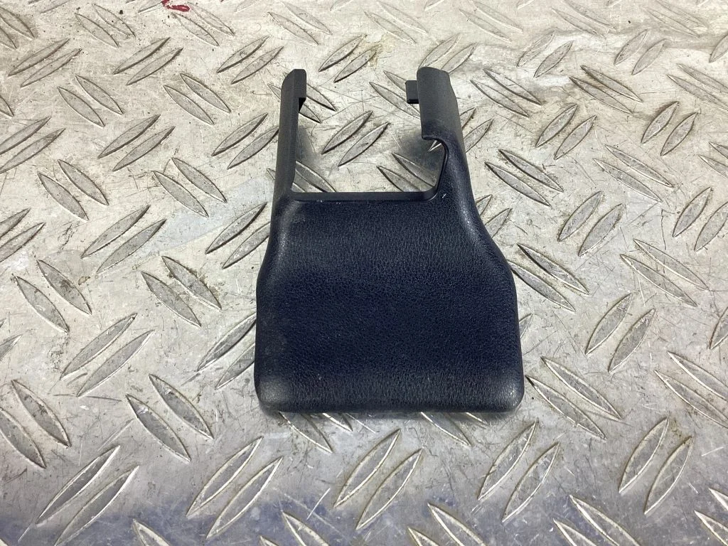 Front driver seat rail trim – Lexus RX 450H (2016-)