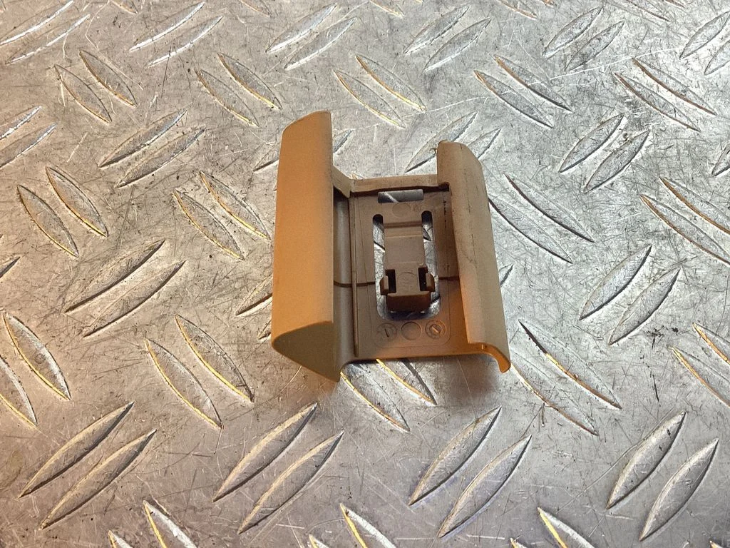 Front driver seat rail trim – Porsche Cayenne (92A) (2010-2017)