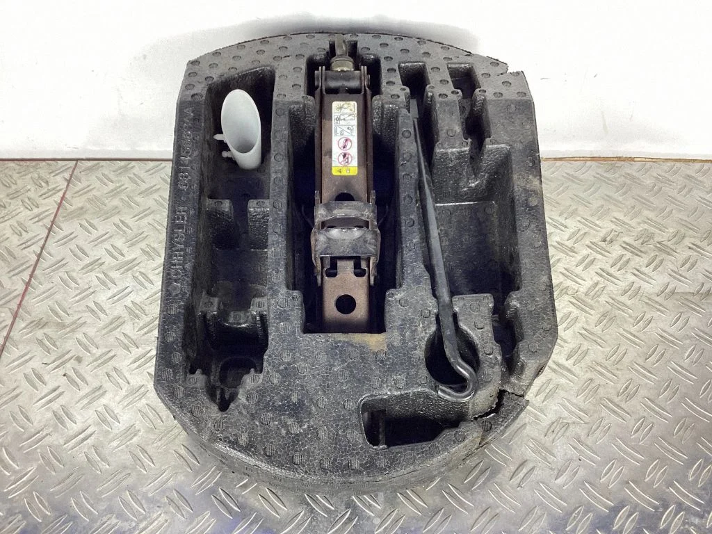 Tool set – Jeep Grand Cherokee (2010-2021)