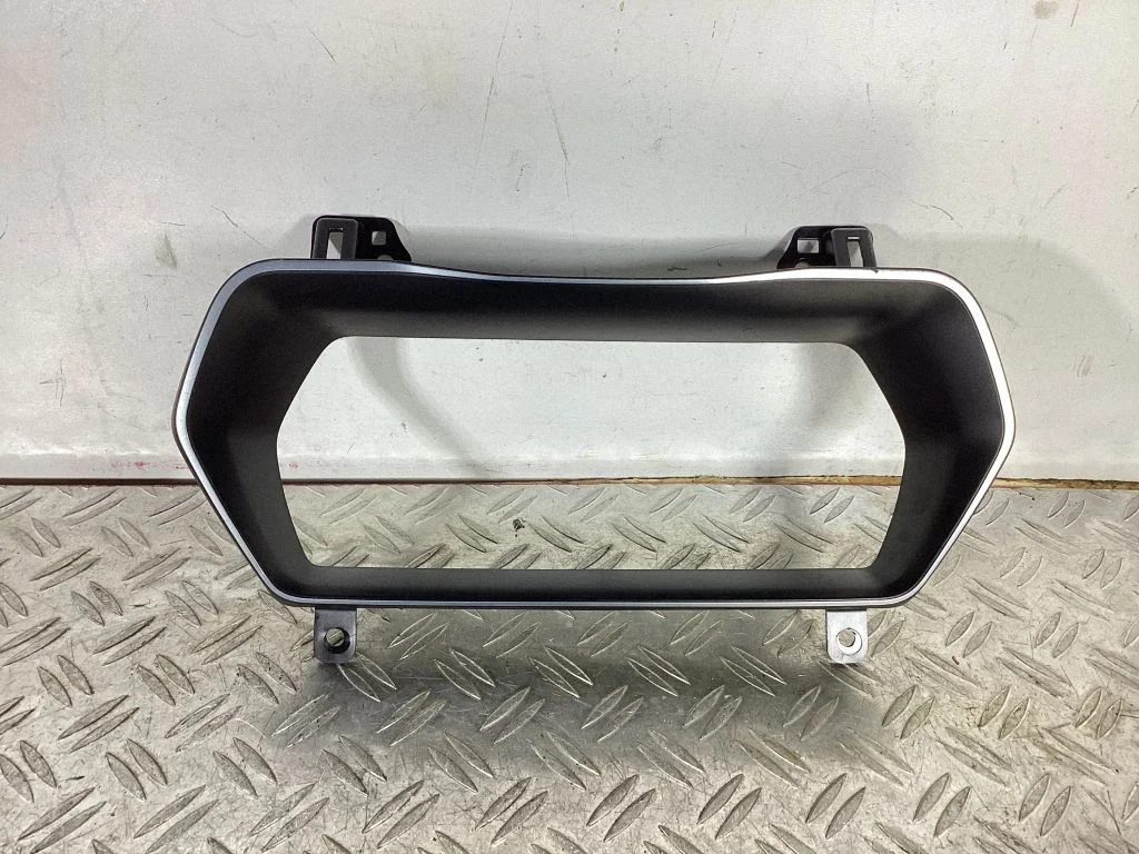 Radio/GPS head unit trim 103304100C