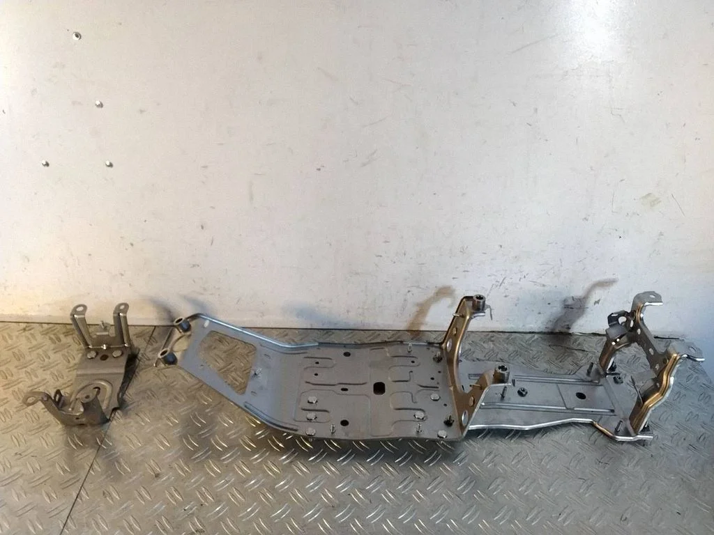 Other body part – Lexus RX 450H (2016-)