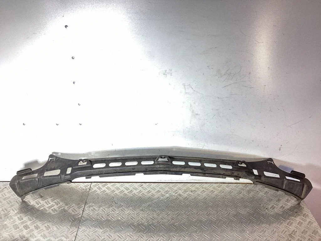 Esistange tugitala – Mercedes-Benz S-klass W221 (2005-2013)