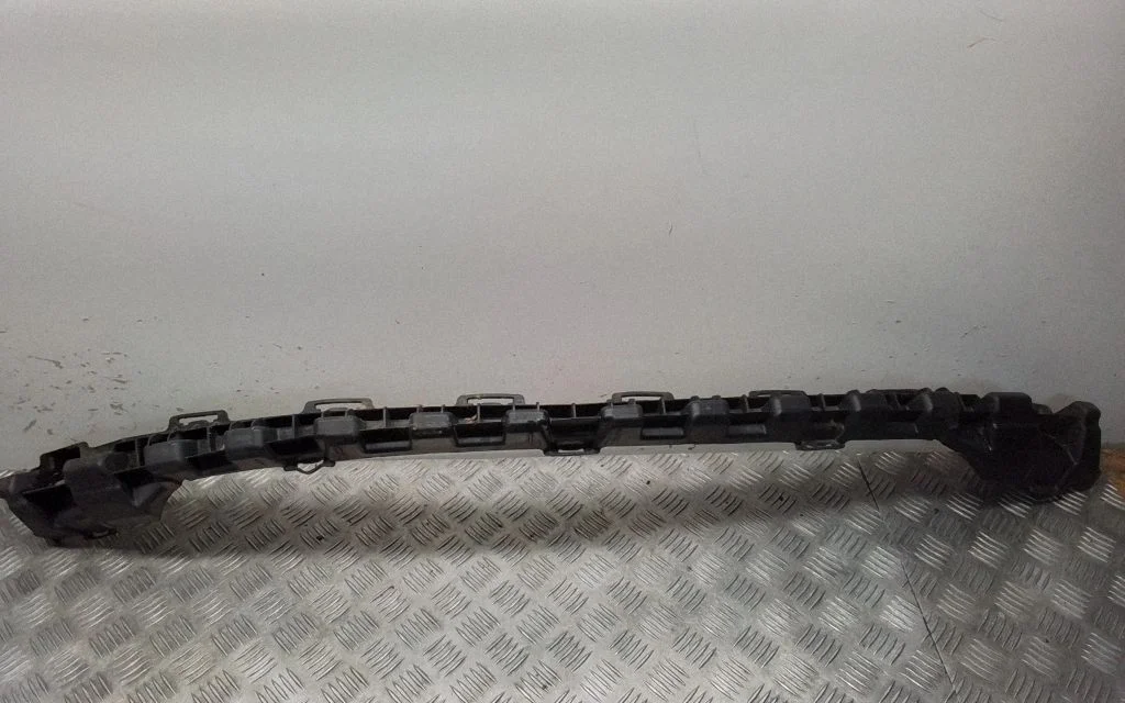 Front bumper support beam – Mercedes-Benz C-Class AMG W204 (2007-2014)