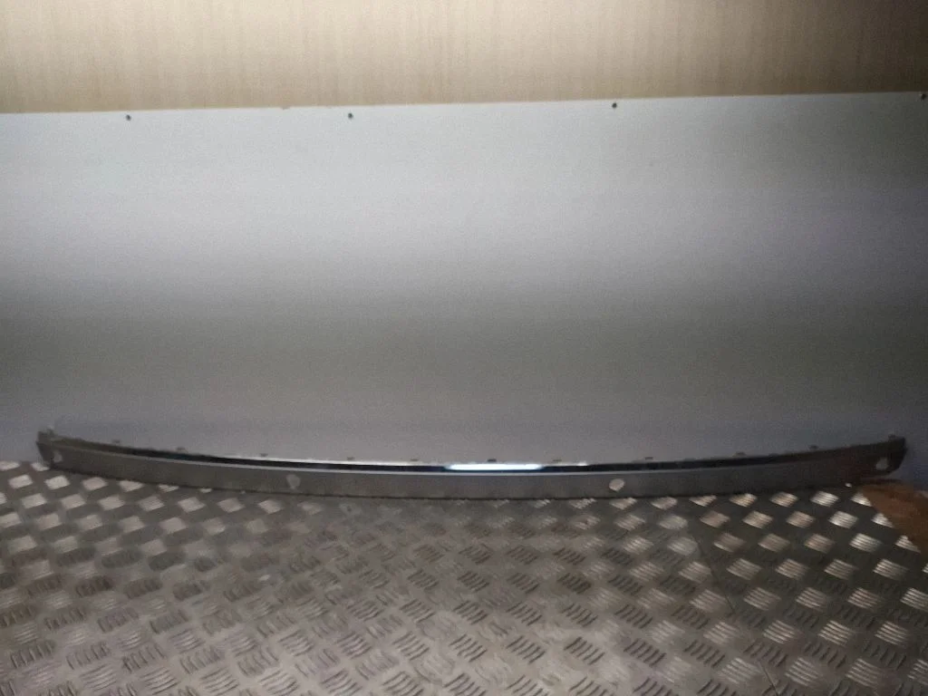 Rear bumper trim bar molding – BMW 7 Series E65 E66 (2001-2008)