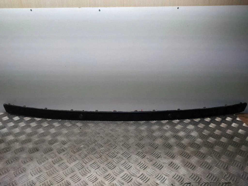 Rear bumper trim bar molding – BMW 7 Series E65 E66 (2001-2008)