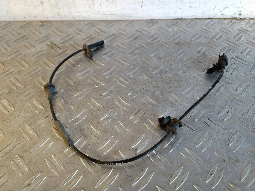 Tagumine piduri ABS-andur – Tesla Model Y (2020-)