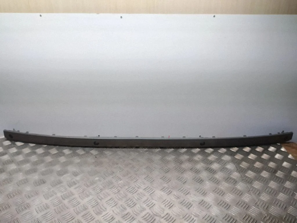 Rear bumper trim bar molding – BMW 7 Series E65 E66 (2001-2008)