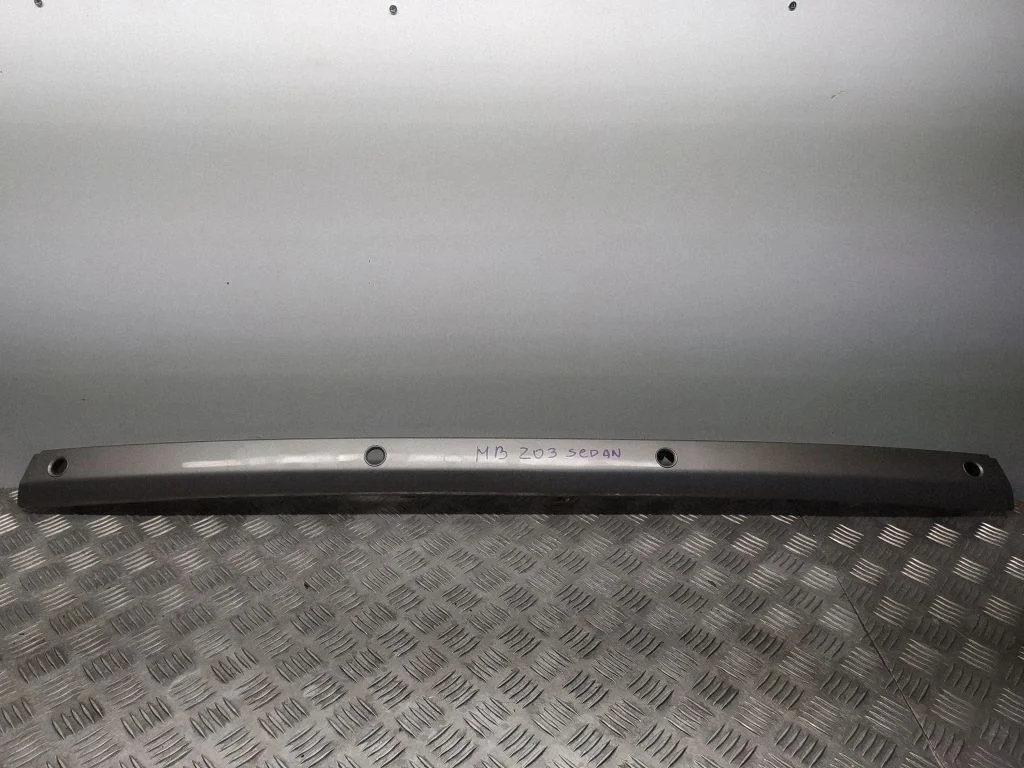 Rear bumper trim bar molding A2038852021