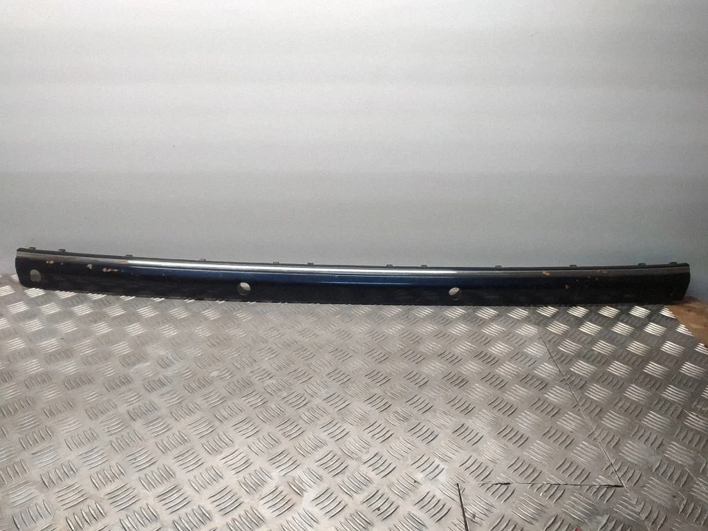 Rear bumper trim bar molding – Mercedes-Benz S-Class W220 (1998-2006)
